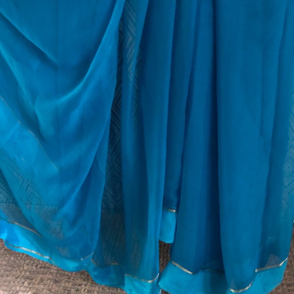 Beautiful Indian Pakistani chiffon saree - Picture 3 of 7